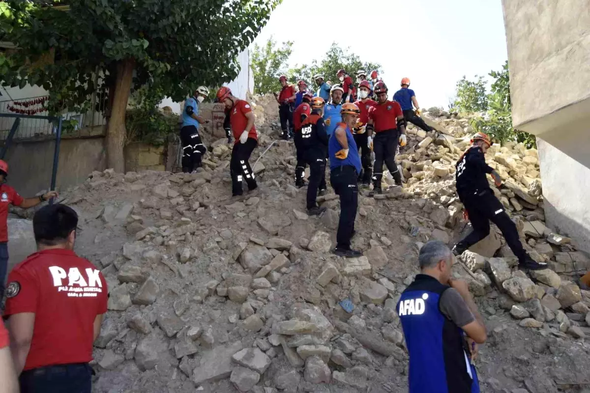 Bingöl’de Deprem Tatbikatı Gerçeği Aratmadı