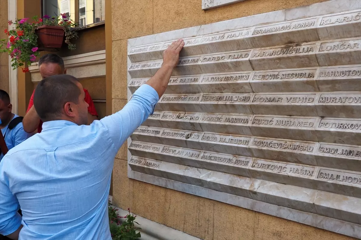 Bosna Hersek’te Markale katliamı anıldı