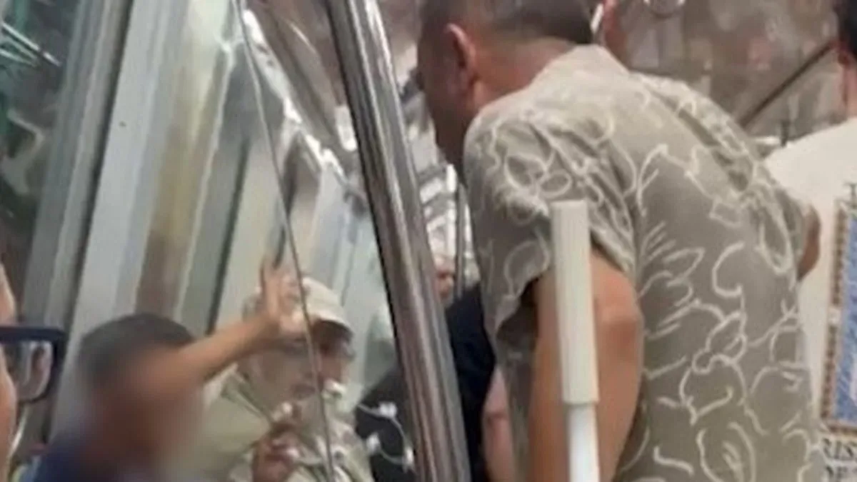 Metroda çocuğa şiddet uygulayan şahıs gözaltına alındı