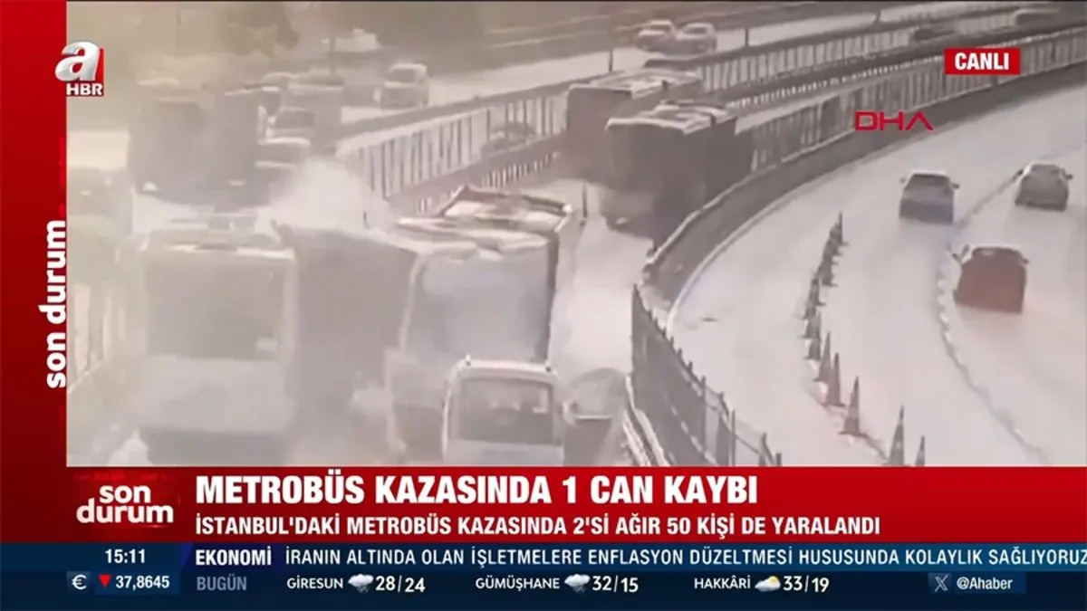 SON DAKİKA: Küçükçekmece’deki kazaya ait yeni görüntüler ortaya çıktı! İşte metrobüslerin çarpışma anı