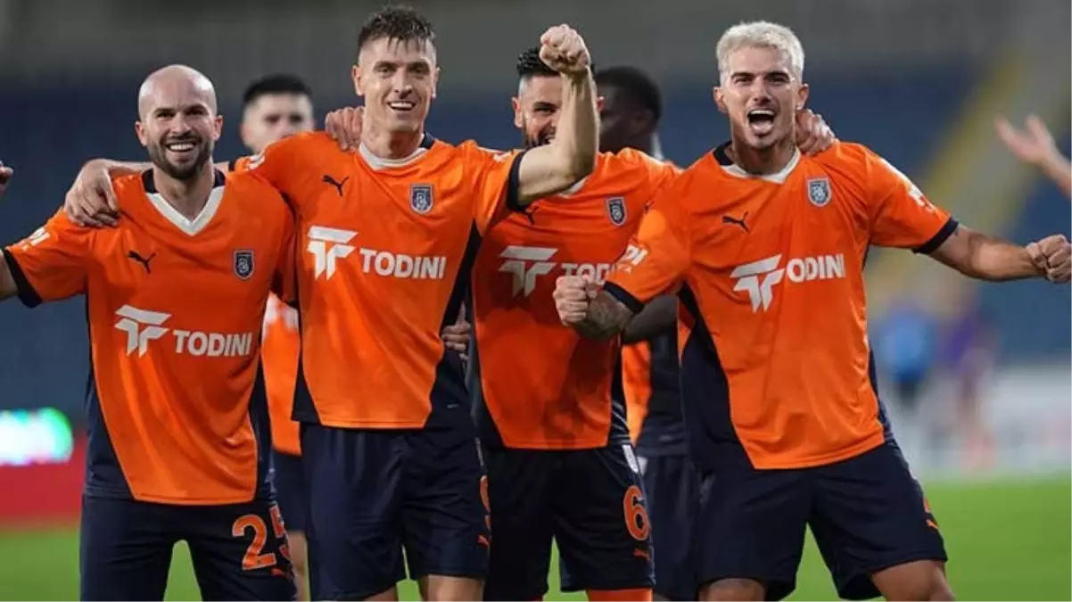 Süper Lig’de tarihi geri dönüş! RAMS Başakşehir, konuk ettiği Antalyaspor’u 5-2 yendi