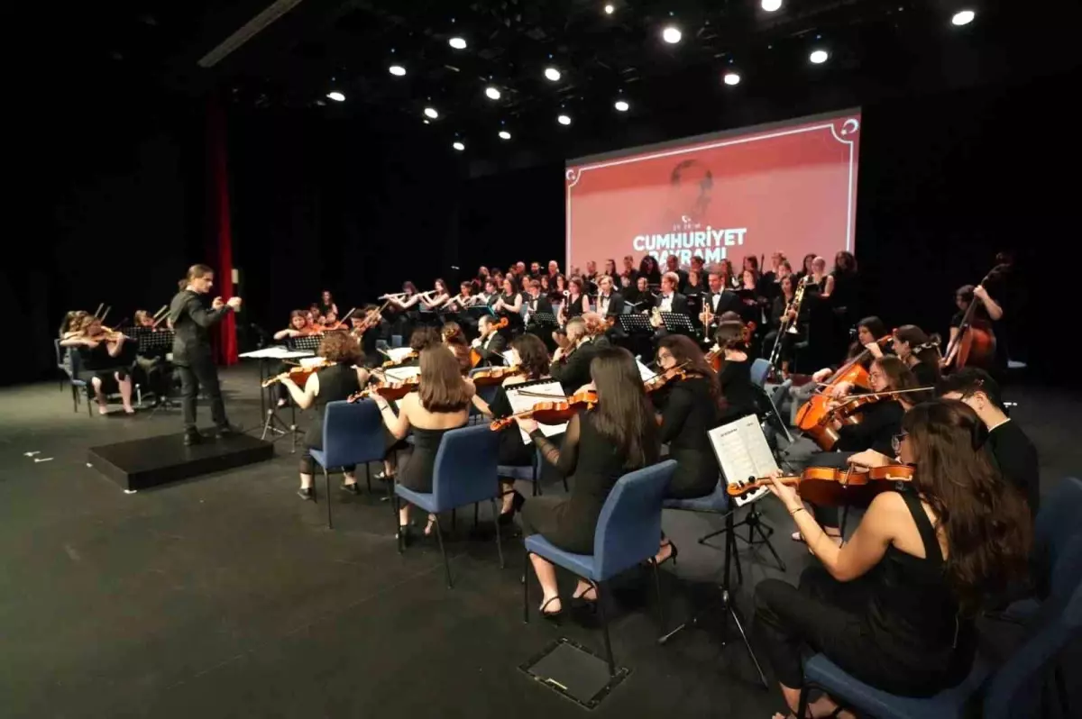 Sinan Meydan, Cumhuriyet’in 101. Yılına Özel Konferans Verdi