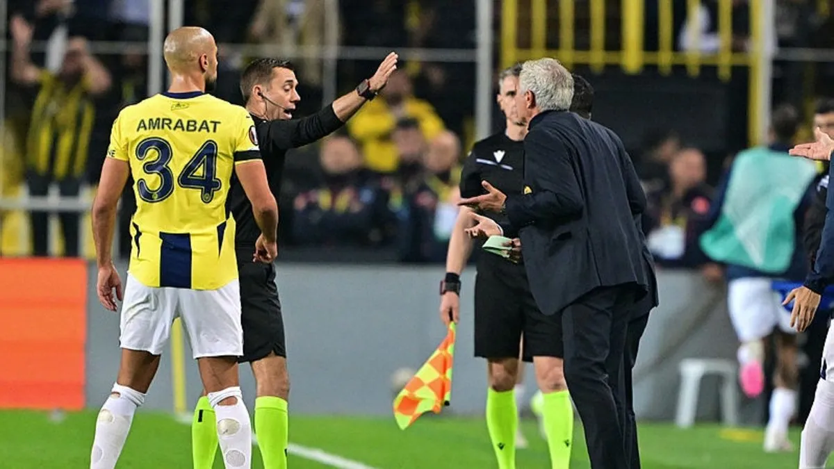 SON DAKİKA FENERBAHÇE HABERİ: Jose Mourinho’nun neden kırmızı kart gördüğü ortaya çıktı! Ada basınından flaş iddia…