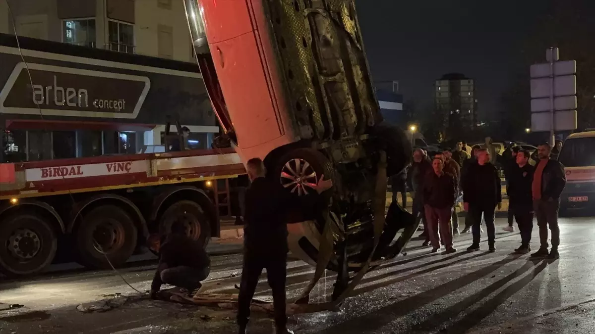 Kayseri’de 15 Yaşındaki Çocuk Otomobil Kullandı, Kaza Yaptı